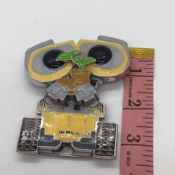 WallE Earth Day Funko Pop Pin With Stand - Picture 3 of 4